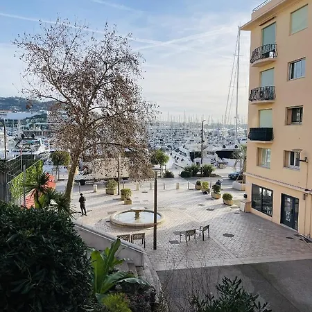 Duplex A Deux Pas Du Port شقة *