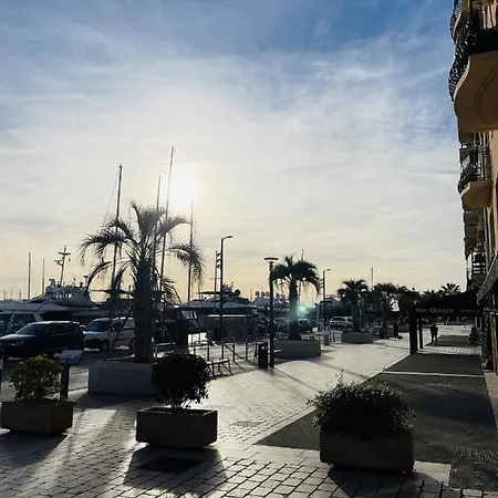 شقة Duplex A Deux Pas Du Port *